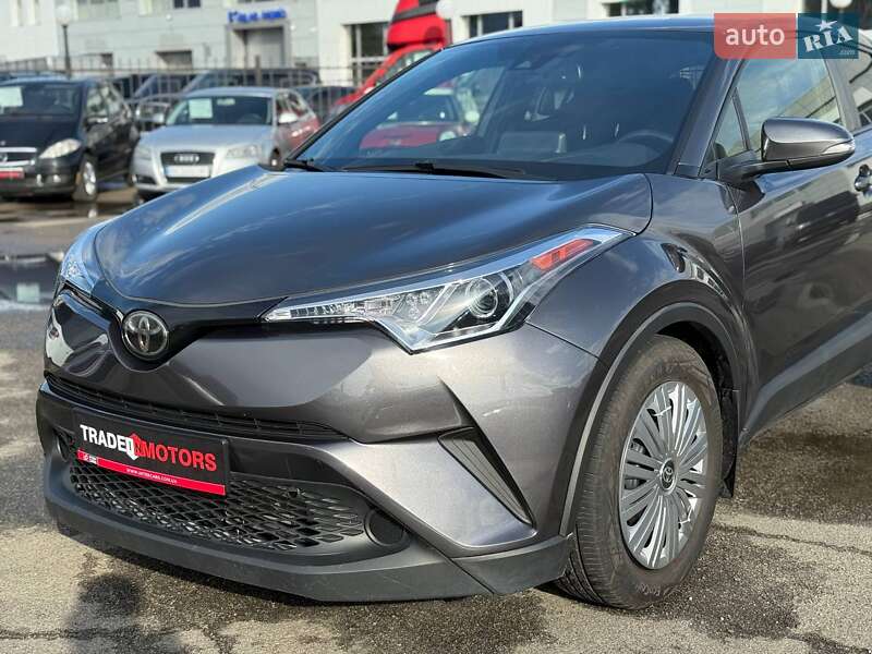 Внедорожник / Кроссовер Toyota C-HR 2019 в Киеве