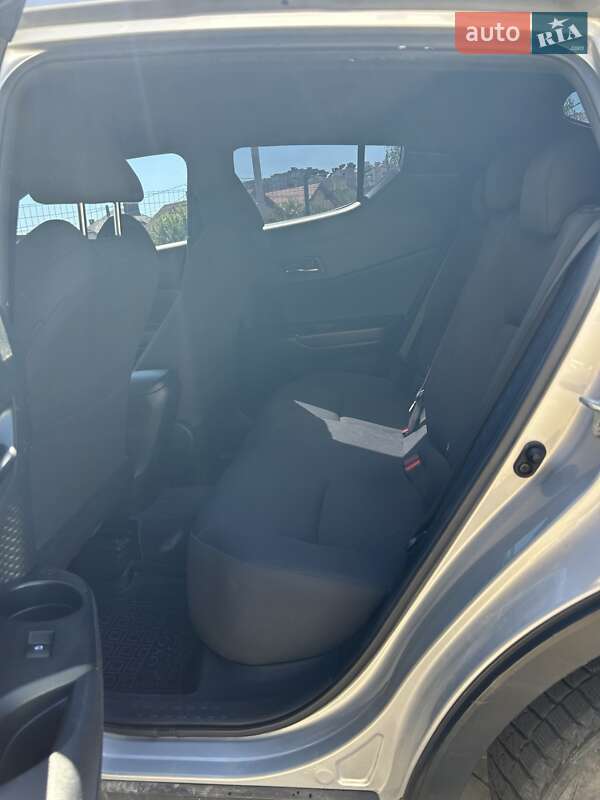 Позашляховик / Кросовер Toyota C-HR 2016 в Городенці