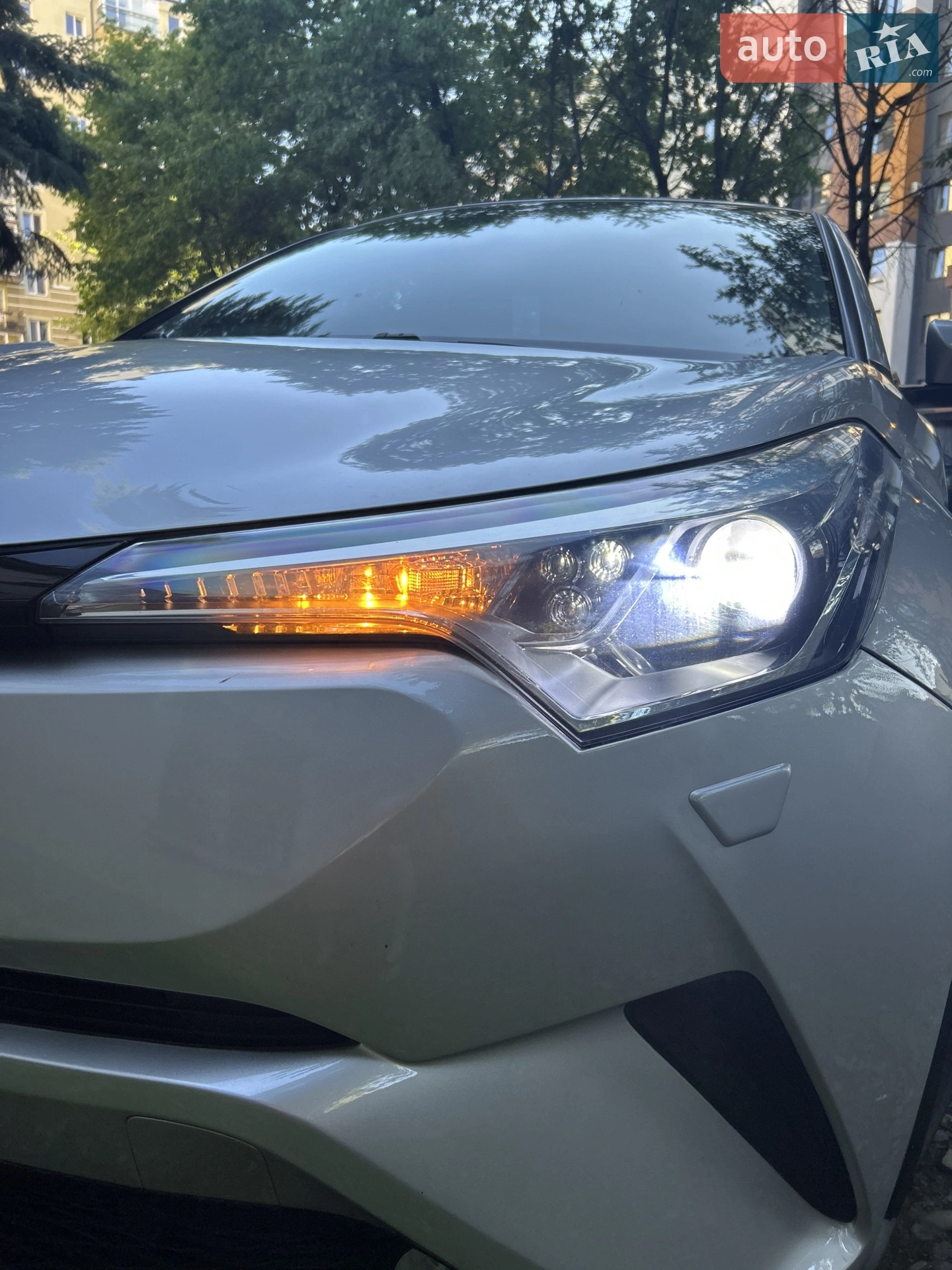 2016 Toyota C-HR - мініатюра 28