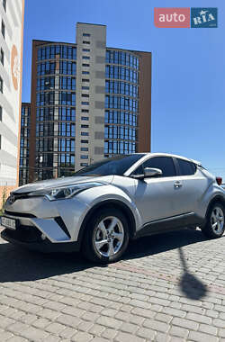 Внедорожник / Кроссовер Toyota C-HR 2016 в Городенке