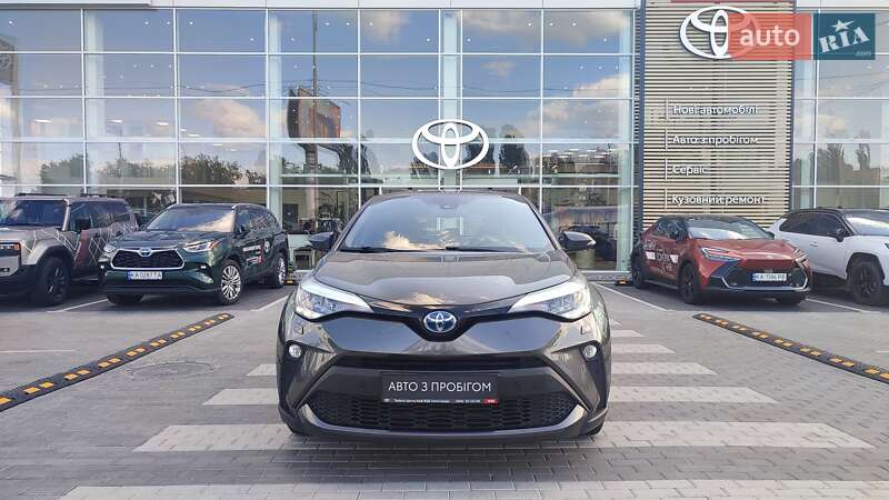 Внедорожник / Кроссовер Toyota C-HR 2019 в Киеве