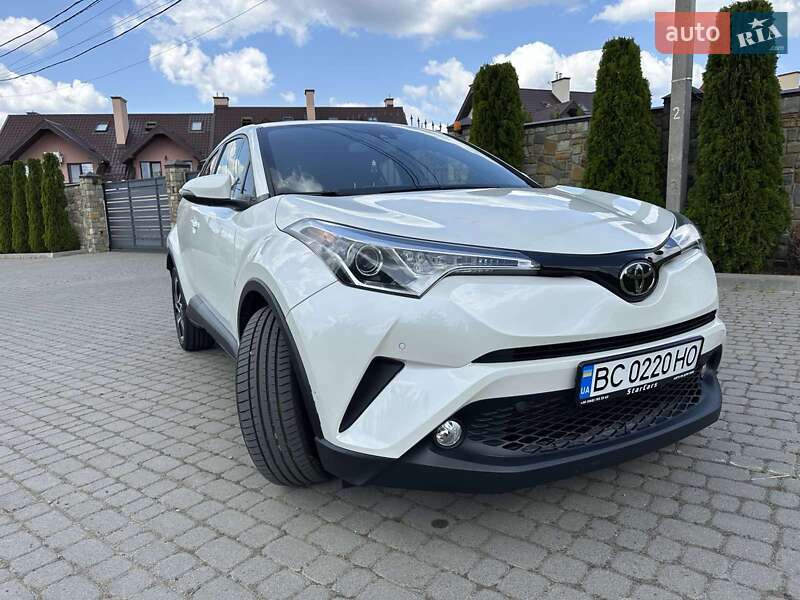 Внедорожник / Кроссовер Toyota C-HR 2018 в Львове фото 3 Внедорожник / Кроссовер Toyota C-HR 2018 в Львове