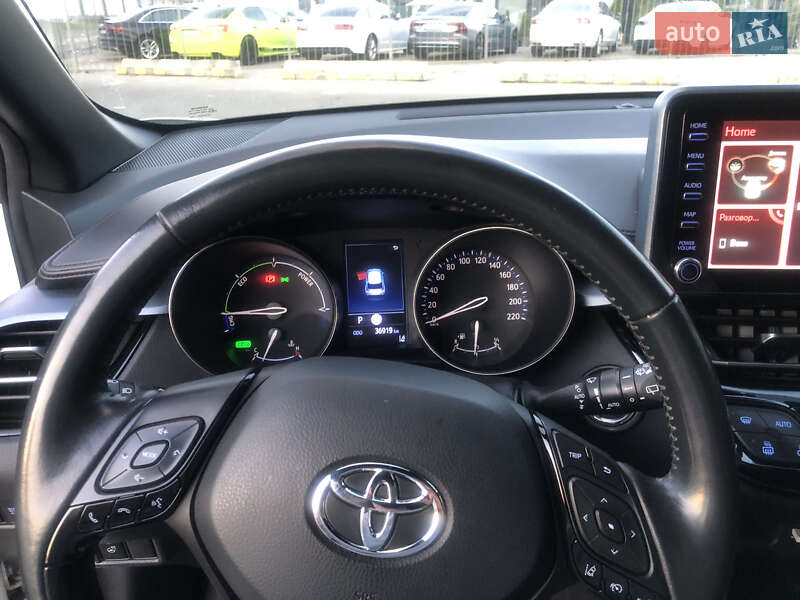 Внедорожник / Кроссовер Toyota C-HR 2021 в Софиевской Борщаговке