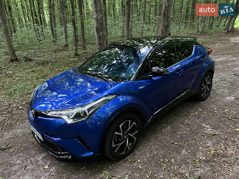 Позашляховик / Кросовер Toyota C-HR 2017 в Вінниці