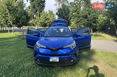 Внедорожник / Кроссовер Toyota C-HR 2019 в 