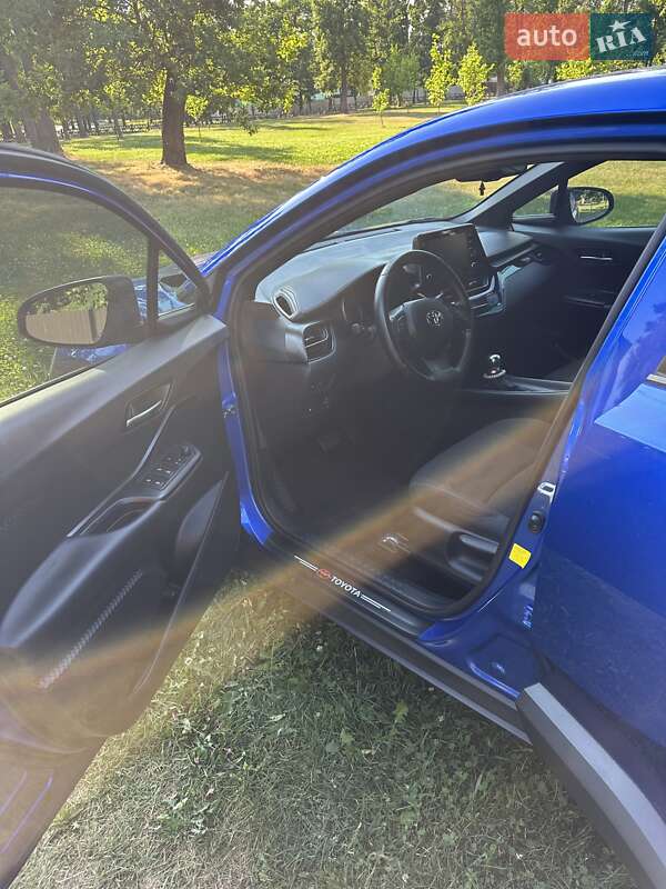 Позашляховик / Кросовер Toyota C-HR 2019 в Києві