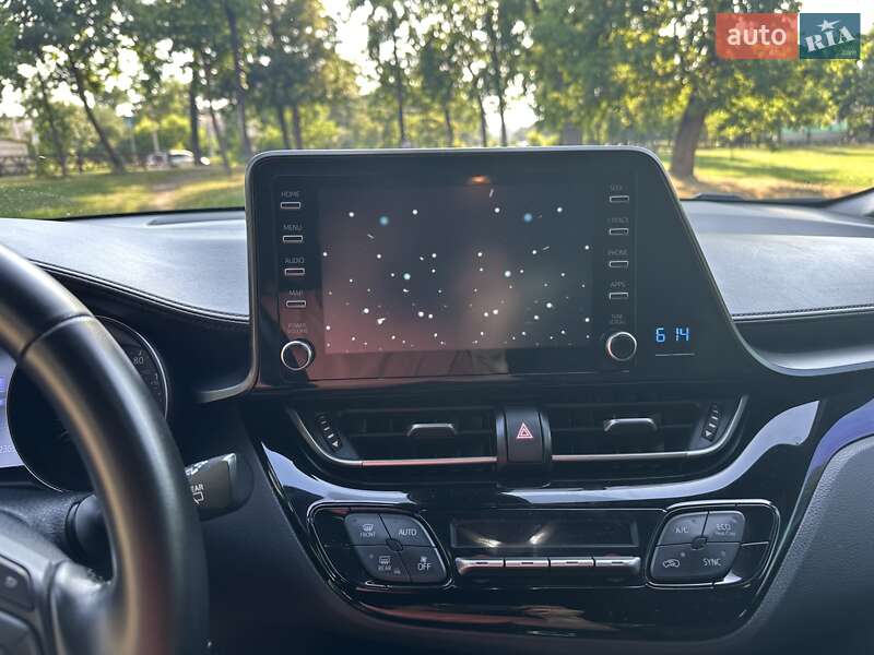Позашляховик / Кросовер Toyota C-HR 2019 в Києві