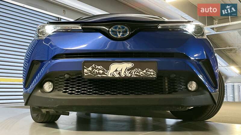 Позашляховик / Кросовер Toyota C-HR 2018 в Вінниці