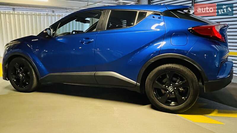 Позашляховик / Кросовер Toyota C-HR 2018 в Вінниці
