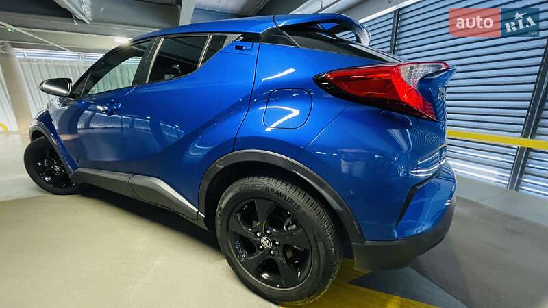 Позашляховик / Кросовер Toyota C-HR 2018 в Вінниці
