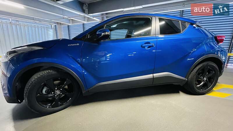Позашляховик / Кросовер Toyota C-HR 2018 в Вінниці