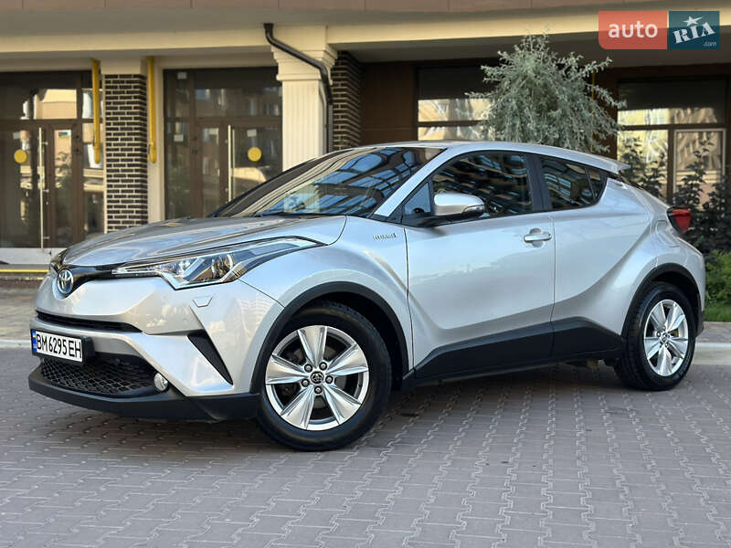Внедорожник / Кроссовер Toyota C-HR 2017 в Киеве