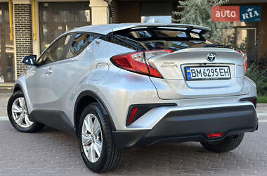 Внедорожник / Кроссовер Toyota C-HR 2017 в 
