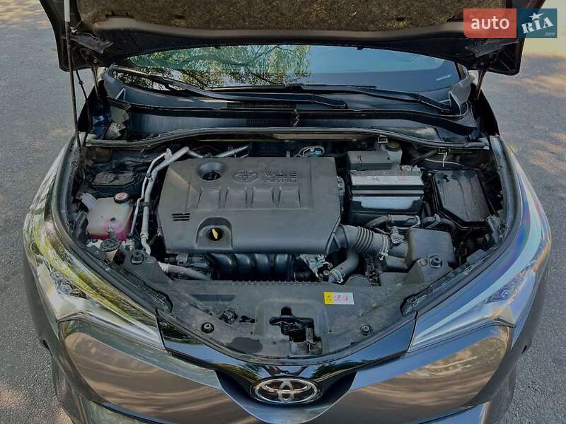 Внедорожник / Кроссовер Toyota C-HR 2018 в Кременчуге фото 4 Внедорожник / Кроссовер Toyota C-HR 2018 в Кременчуге