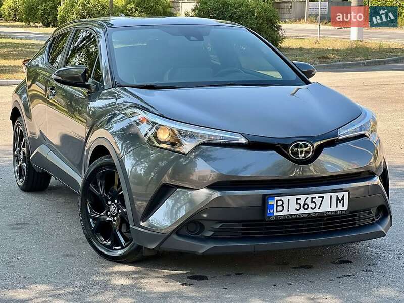 Внедорожник / Кроссовер Toyota C-HR 2018 в Кременчуге фото 7 Внедорожник / Кроссовер Toyota C-HR 2018 в Кременчуге