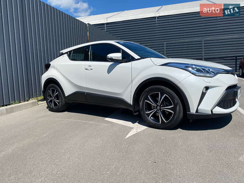 Позашляховик / Кросовер Toyota C-HR 2020 в Києві