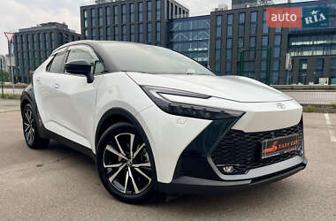 Внедорожник / Кроссовер Toyota C-HR 2024 в Киеве