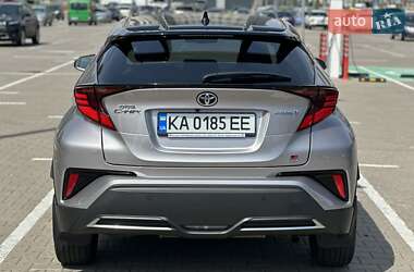 Позашляховик / Кросовер Toyota C-HR 2021 в 