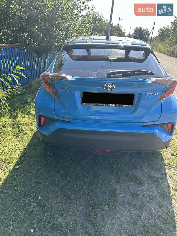 Позашляховик / Кросовер Toyota C-HR 2018 в Києві фото 4 Позашляховик / Кросовер Toyota C-HR 2018 в Києві