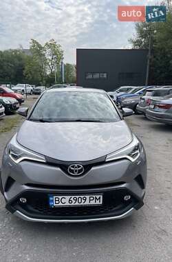 Позашляховик / Кросовер Toyota C-HR 2016 в  фото 2 Позашляховик / Кросовер Toyota C-HR 2016 в