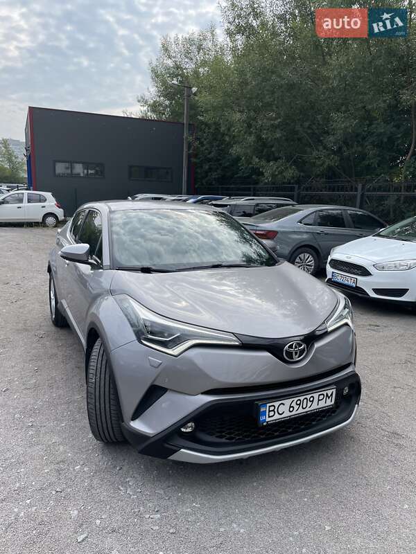 Toyota C-HR 2016