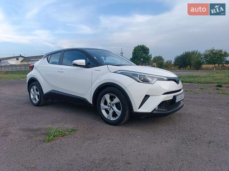 Позашляховик / Кросовер Toyota C-HR 2018 в Івано-Франківську фото 11 Позашляховик / Кросовер Toyota C-HR 2018 в Івано-Франківську