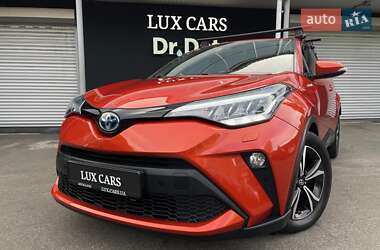 Позашляховик / Кросовер Toyota C-HR 2020 в 