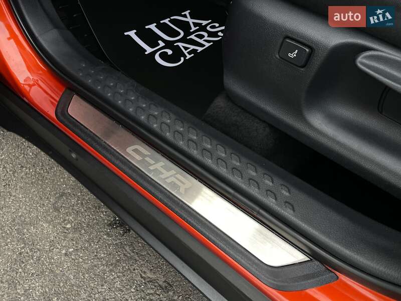 Позашляховик / Кросовер Toyota C-HR 2020 в Києві фото 68 Позашляховик / Кросовер Toyota C-HR 2020 в Києві