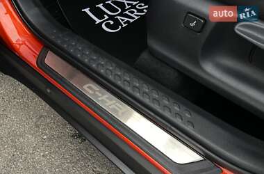 Позашляховик / Кросовер Toyota C-HR 2020 в 