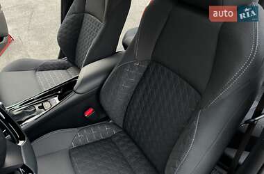 Позашляховик / Кросовер Toyota C-HR 2020 в 