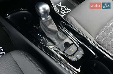 Позашляховик / Кросовер Toyota C-HR 2020 в 