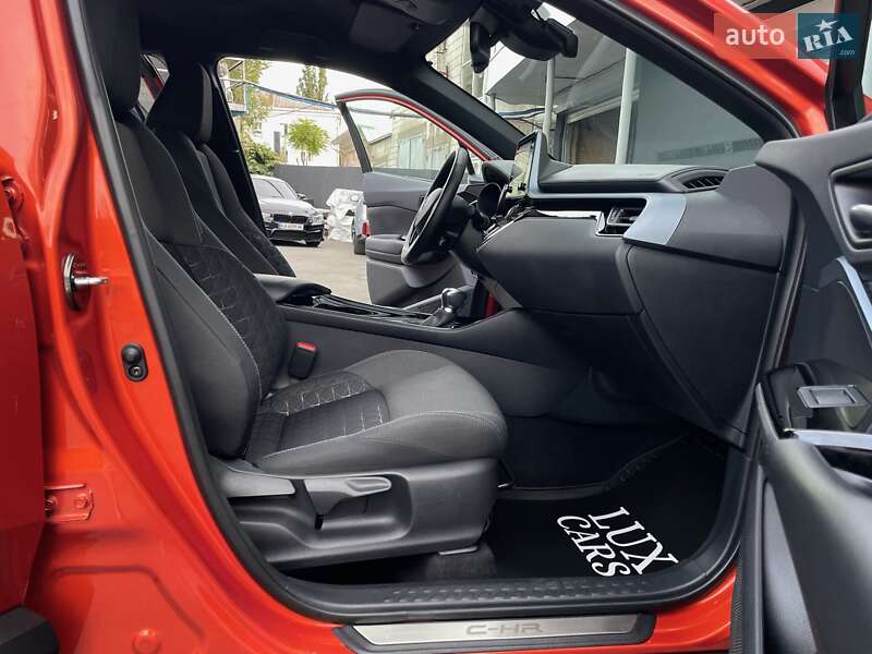 Позашляховик / Кросовер Toyota C-HR 2020 в Києві фото 58 Позашляховик / Кросовер Toyota C-HR 2020 в Києві