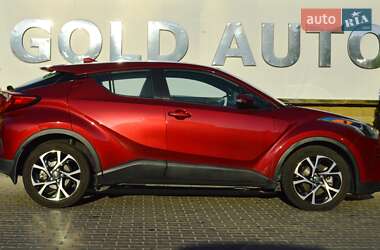 Позашляховик / Кросовер Toyota C-HR 2017 в 