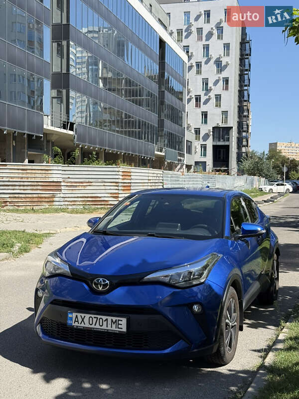 Внедорожник / Кроссовер Toyota C-HR 2020 в Харькове фото 4 Внедорожник / Кроссовер Toyota C-HR 2020 в Харькове