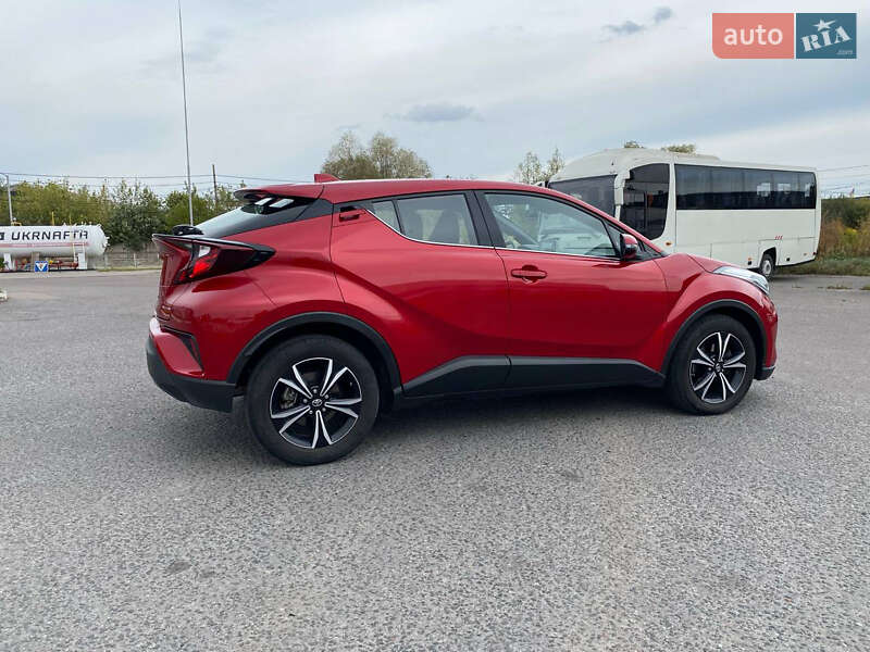 Позашляховик / Кросовер Toyota C-HR 2020 в Рівному фото 3 Позашляховик / Кросовер Toyota C-HR 2020 в Рівному