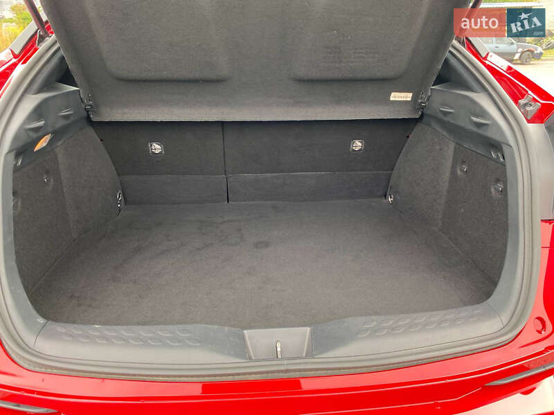 Позашляховик / Кросовер Toyota C-HR 2020 в Рівному фото 16 Позашляховик / Кросовер Toyota C-HR 2020 в Рівному