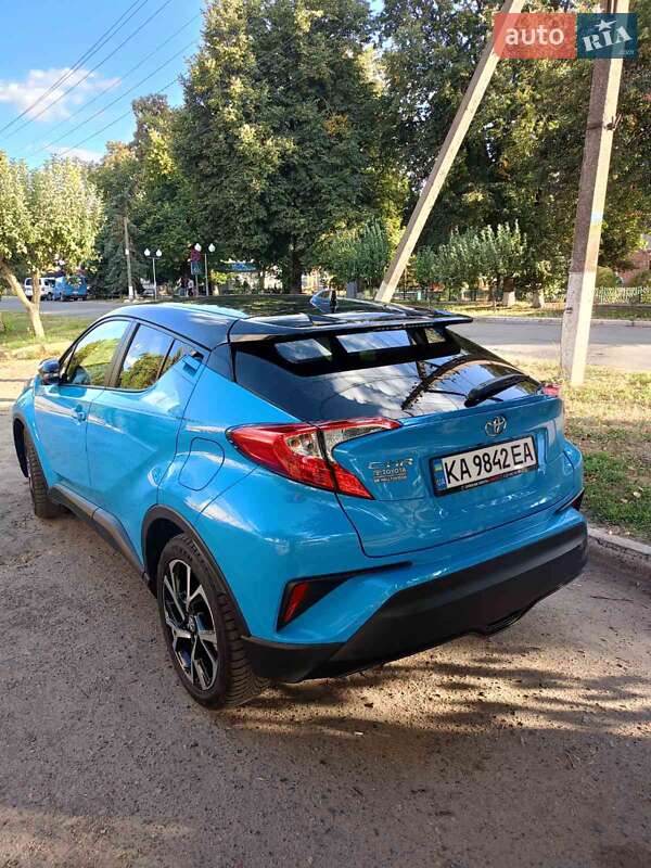 Внедорожник / Кроссовер Toyota C-HR 2019 в Зенькове фото 2 Внедорожник / Кроссовер Toyota C-HR 2019 в Зенькове