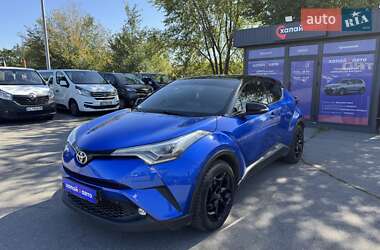 Внедорожник / Кроссовер Toyota C-HR 2017 в Днепре