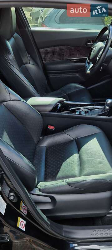 Внедорожник / Кроссовер Toyota C-HR 2016 в Киеве фото 16 Внедорожник / Кроссовер Toyota C-HR 2016 в Киеве