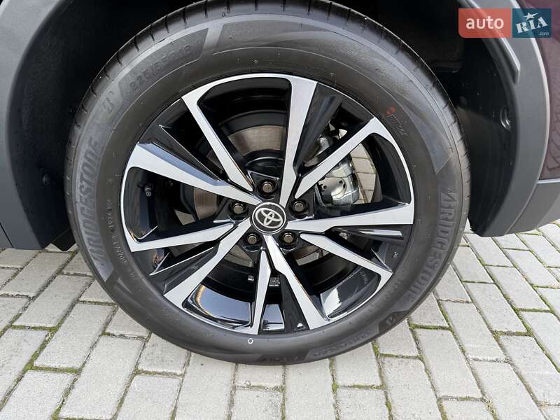 Внедорожник / Кроссовер Toyota C-HR 2024 в Виннице