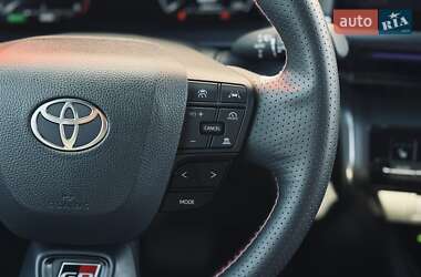 Внедорожник / Кроссовер Toyota C-HR 2024 в 