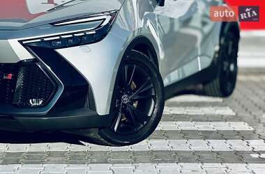 Внедорожник / Кроссовер Toyota C-HR 2024 в 