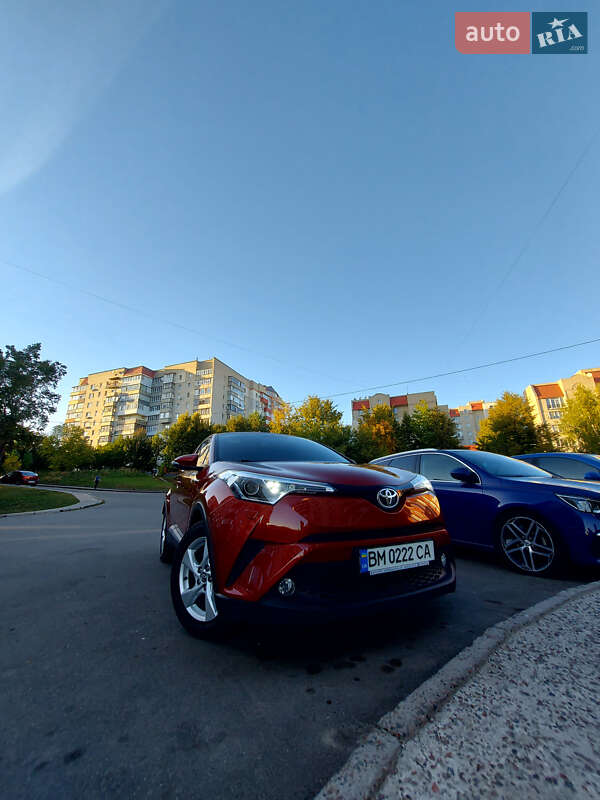 Позашляховик / Кросовер Toyota C-HR 2017 в Сумах