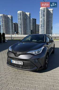 Позашляховик / Кросовер Toyota C-HR 2019 в Києві