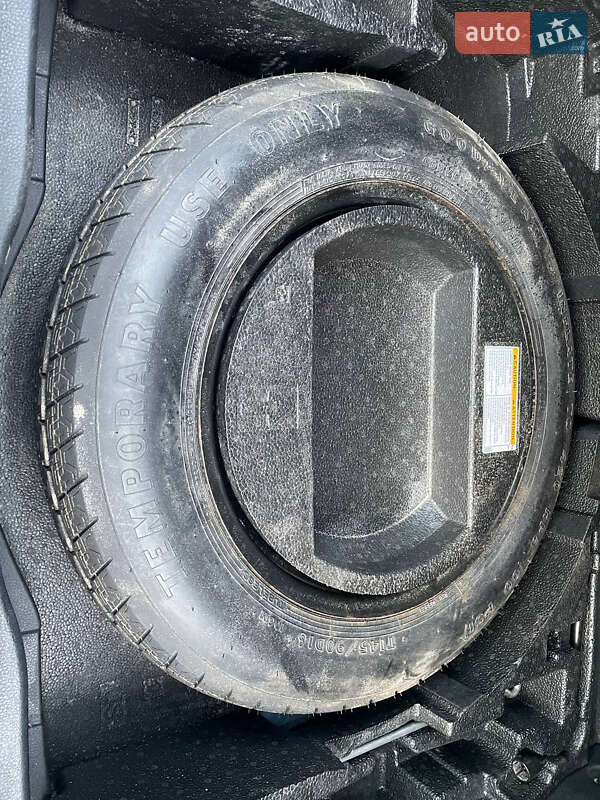 Позашляховик / Кросовер Toyota C-HR 2017 в Софіївській Борщагівці