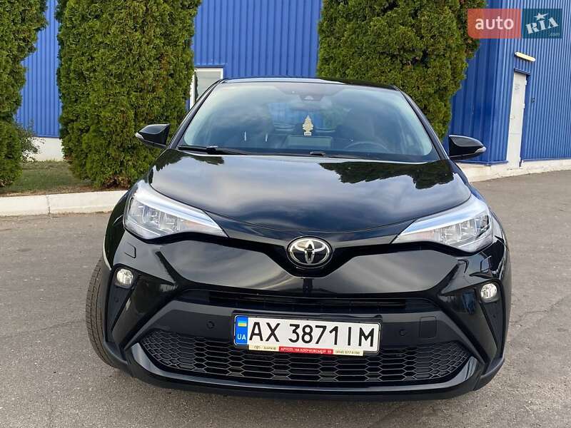 Внедорожник / Кроссовер Toyota C-HR 2019 в Полтаве фото 17 Внедорожник / Кроссовер Toyota C-HR 2019 в Полтаве