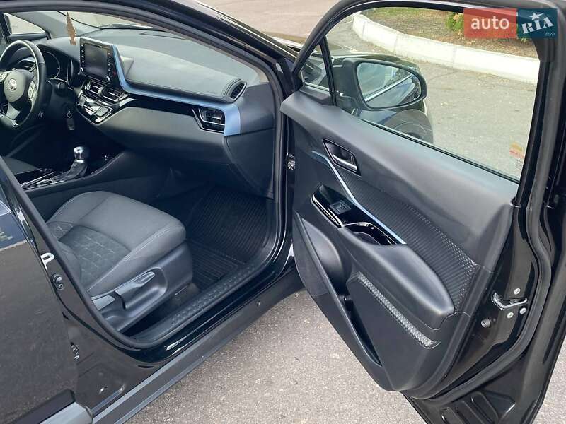 Внедорожник / Кроссовер Toyota C-HR 2019 в Полтаве фото 27 Внедорожник / Кроссовер Toyota C-HR 2019 в Полтаве