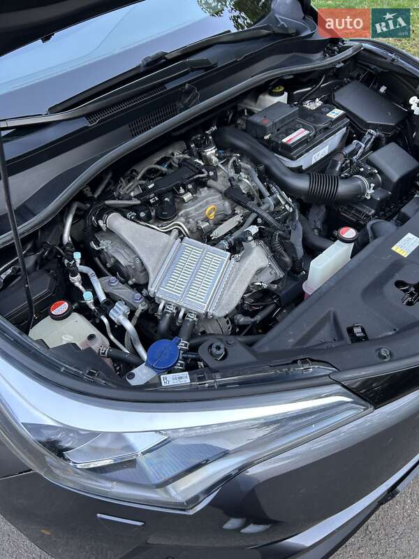 Внедорожник / Кроссовер Toyota C-HR 2017 в Киеве фото 22 Внедорожник / Кроссовер Toyota C-HR 2017 в Киеве