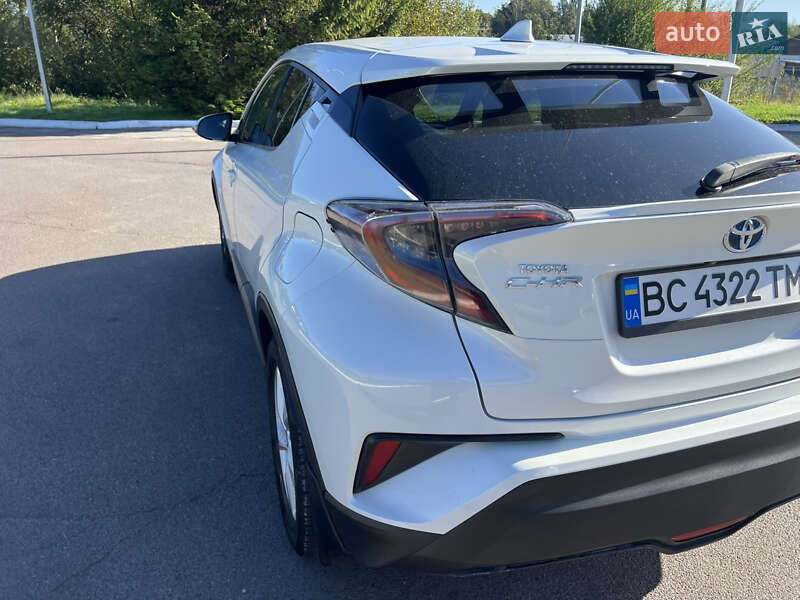 Внедорожник / Кроссовер Toyota C-HR 2018 в Львове