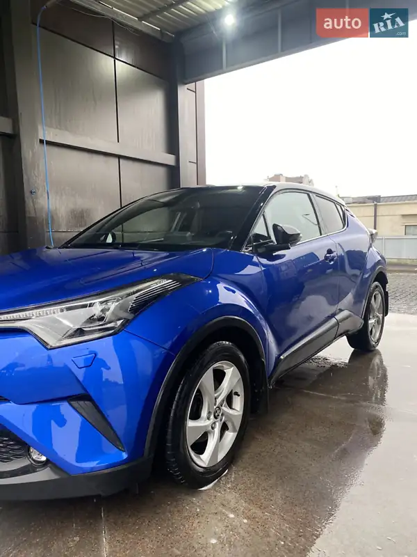 Toyota C-HR
